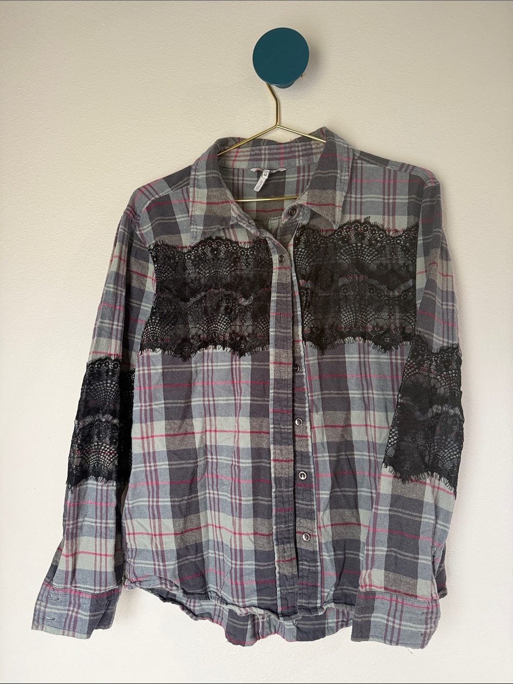 BKE Plaid Shirt in Gray with Black and Red Trim